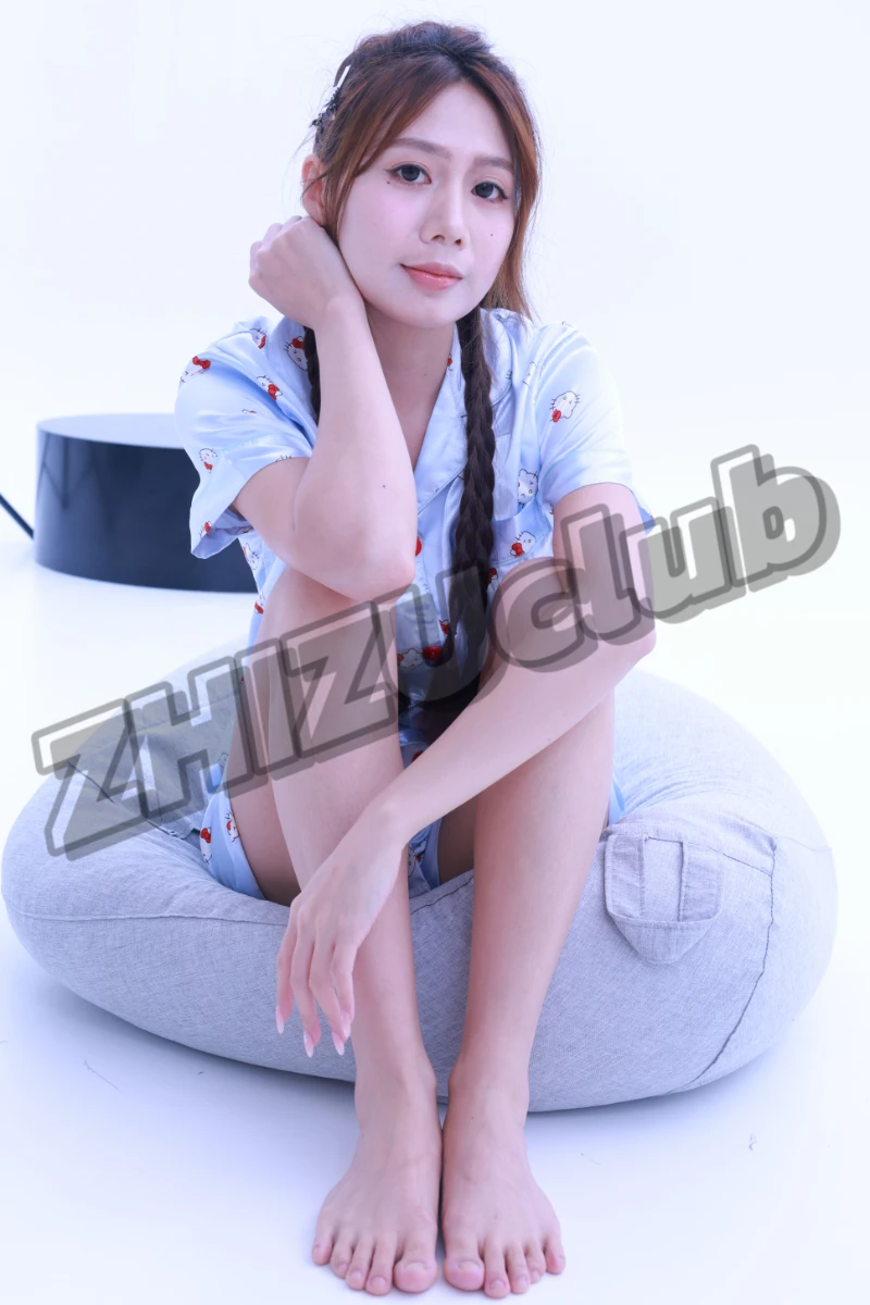 第137期-车车-居家女友，几点回来！[110张图片+36分钟视频]-已完结